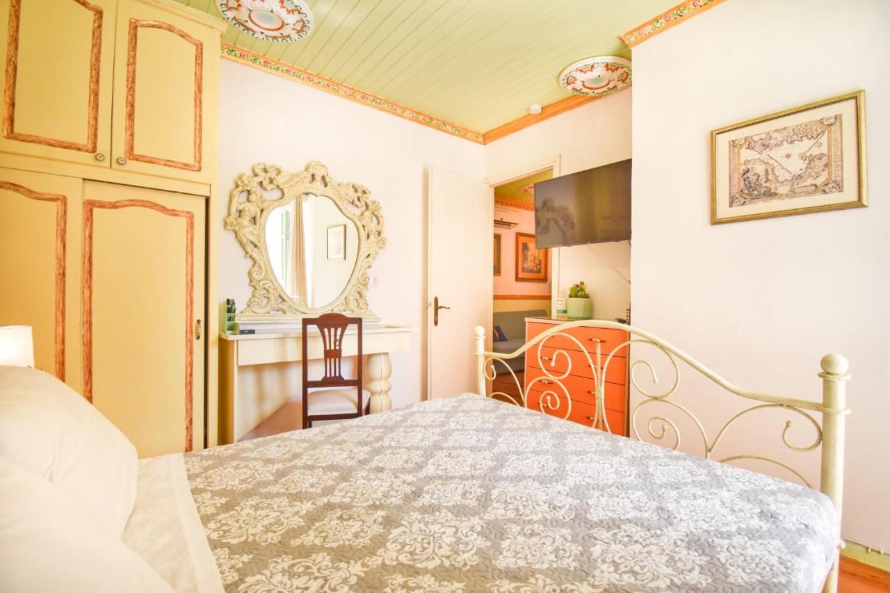 Venetian Well Gallery Apartment In Corfu Old Town Exterior photo